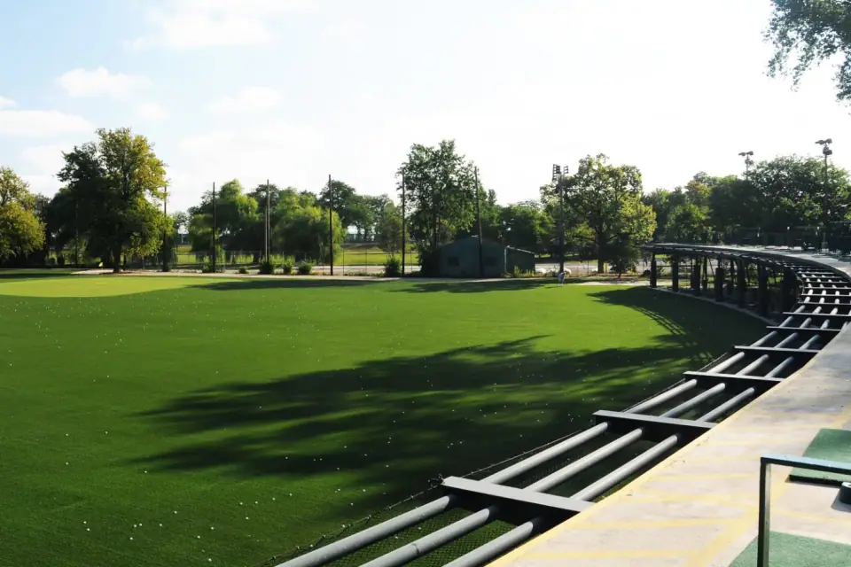Diversey Driving Range & Mini Golf