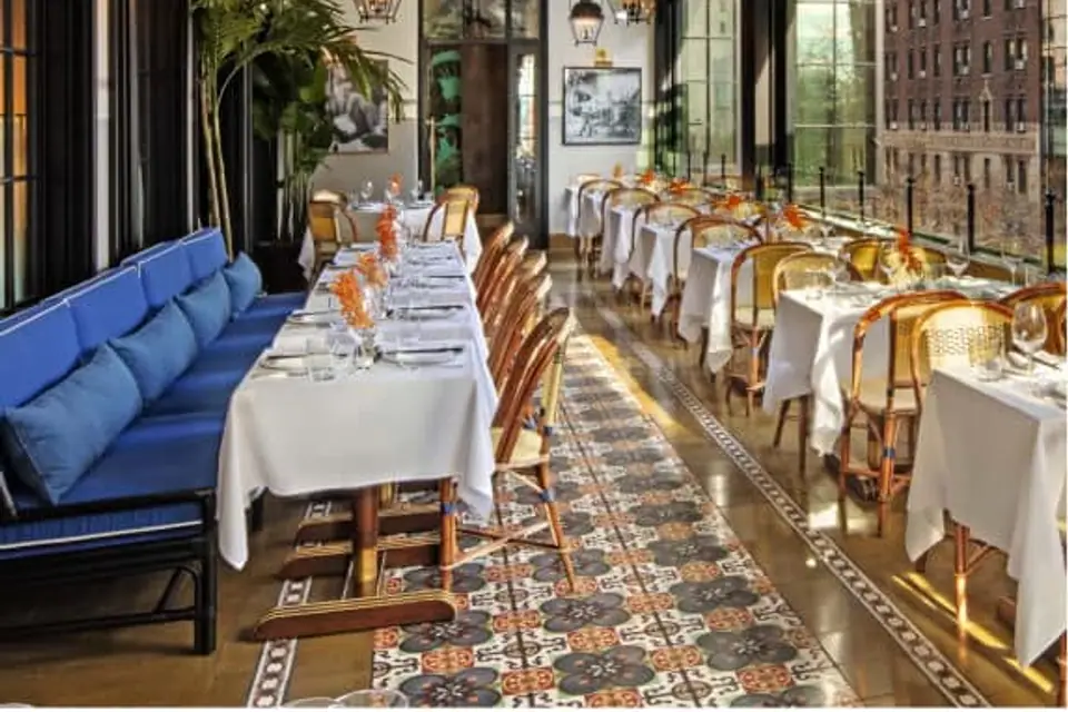 Le Colonial