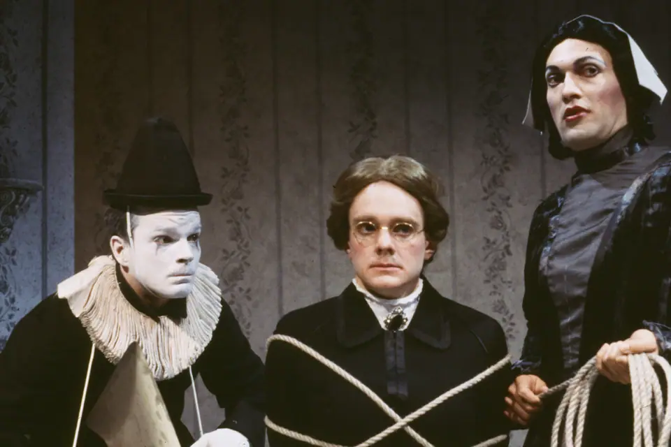 Lookingglass Theatre Company