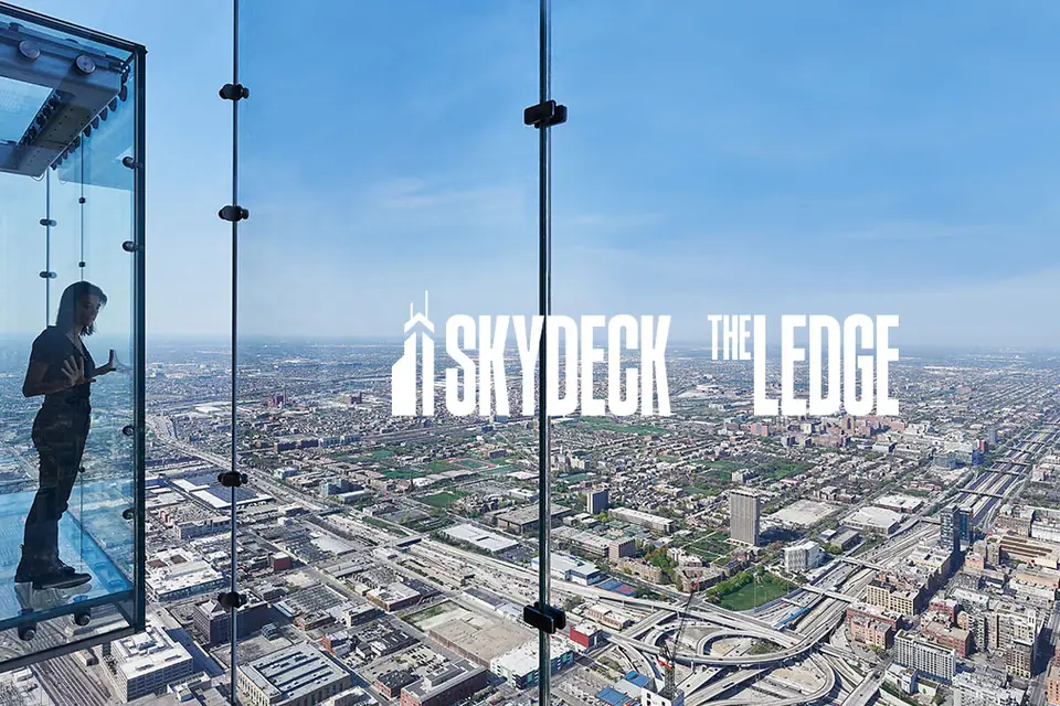 Skydeck Chicago at Willis Tower (The Ledge)
